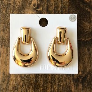 Gold 80s style earrings!